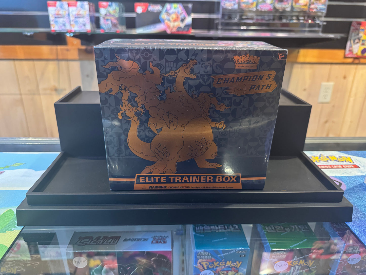 Pokémon TCG - Champion's Path Elite Trainer Box