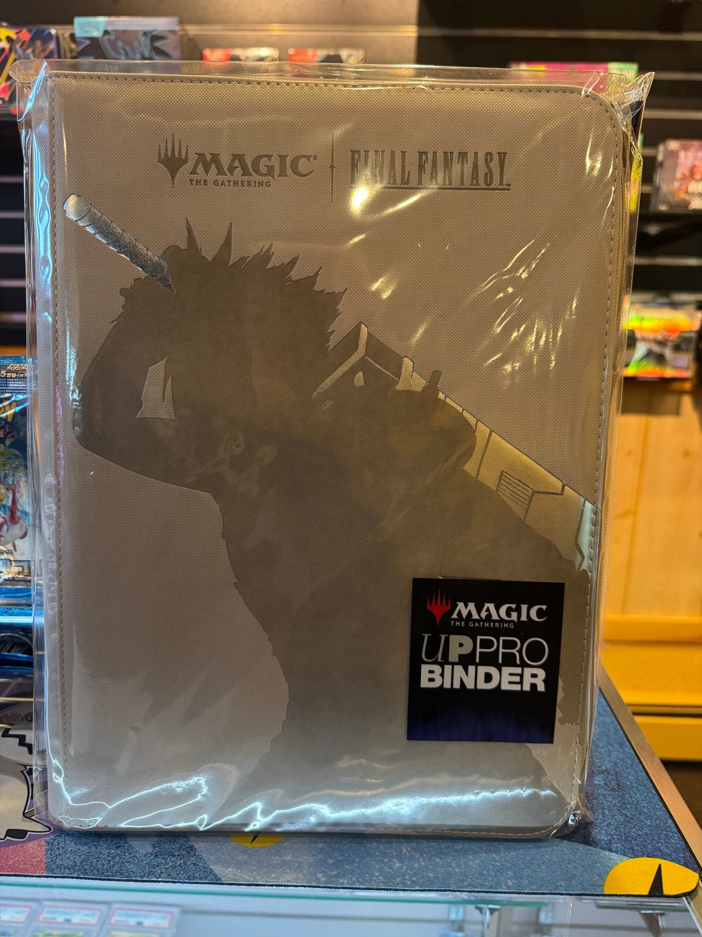 MTG - Final Fantasy - Cloud, Planet's Champion 9 Pocket Binder