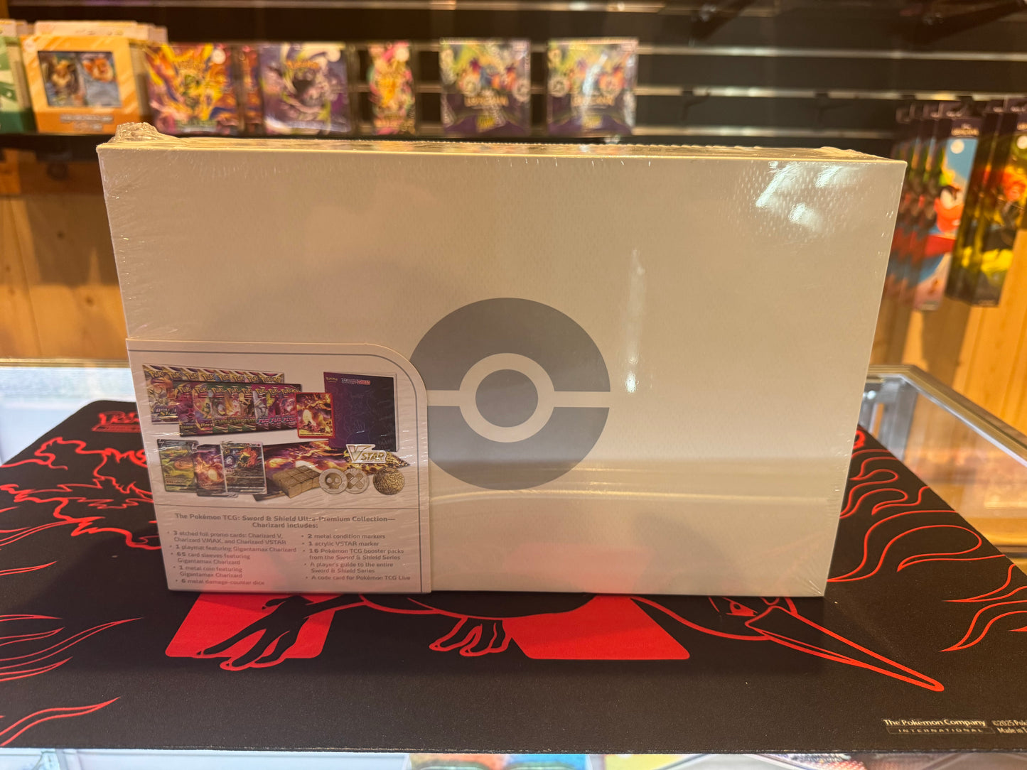 Pokémon TCG - Sword and Shield Ultra Premium Collection