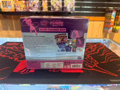 Pokémon TCG - Fusion Strike Elite Trainer Box