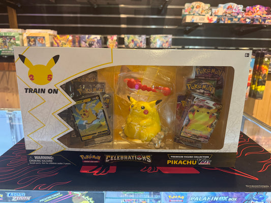 Pokémon TCG - Celebrations Pikachu Vmax Premium Figure Collection