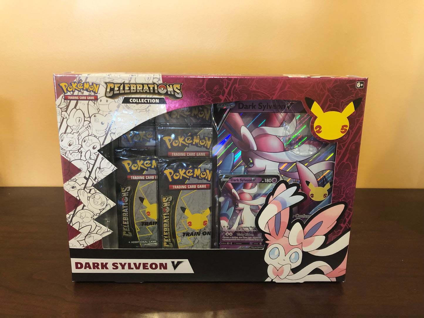 Pokemon TCG - Celebrations Collection - Dark Sylveon