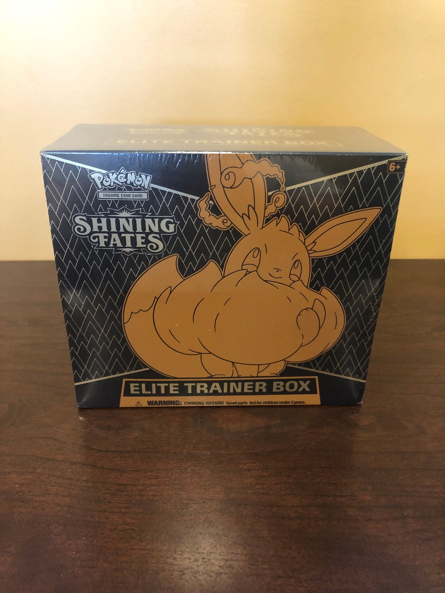 Pokemon TCG - Shining Fates Elite Trainer Box